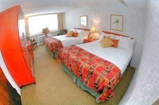Compass Point Inn - Surrey Exteriör bild