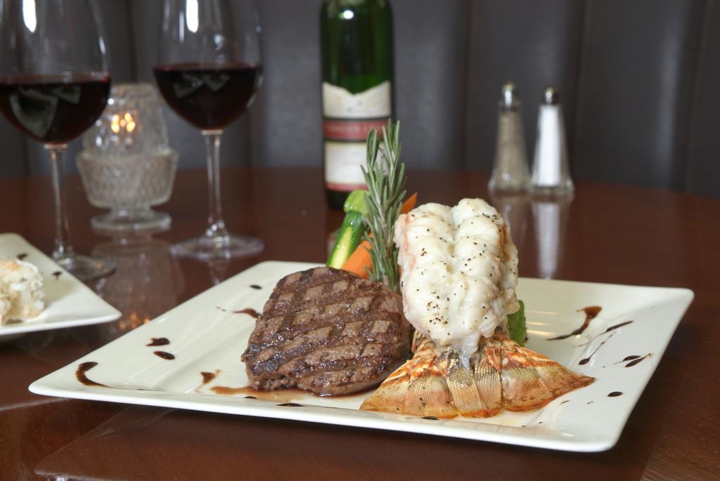 Compass Point Inn - Surrey Restaurang bild